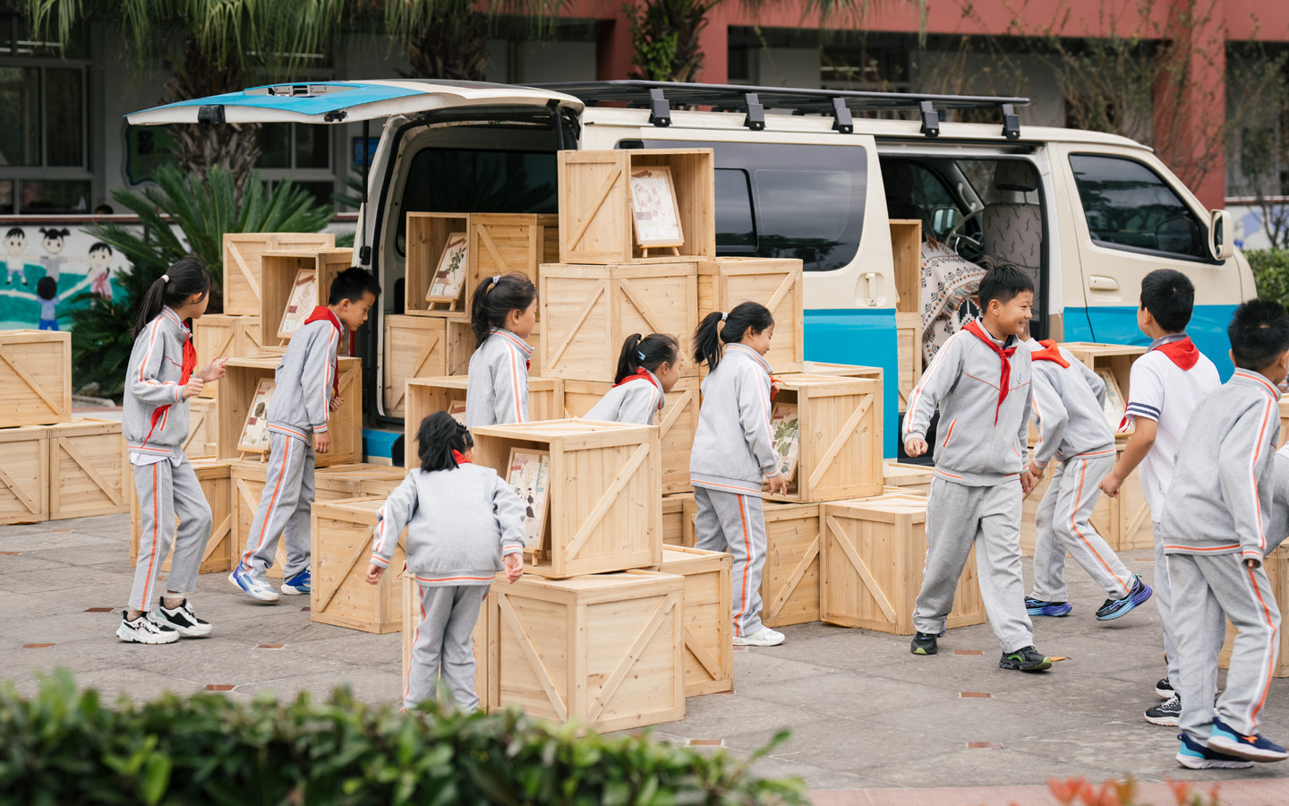 Variark: Mobile Eco-Lab