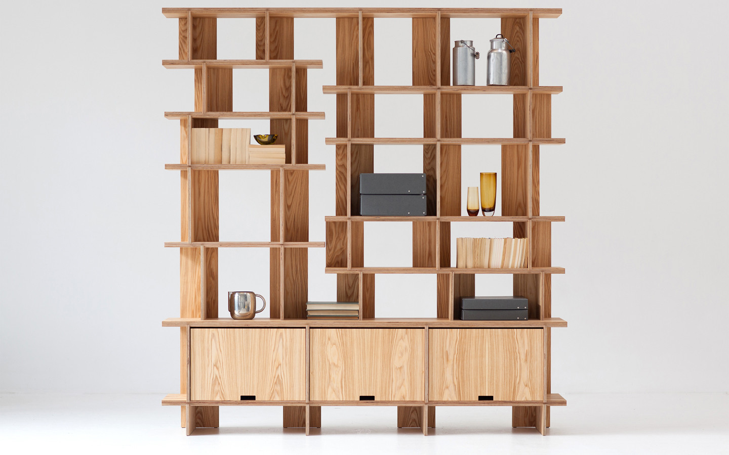 S25 - modular shelving system